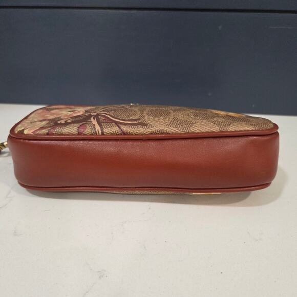 Coach Prairie Signature Sadie Bag Wristlet Double Zip Closure Gold Tone Hardware - Picture 6 of 15